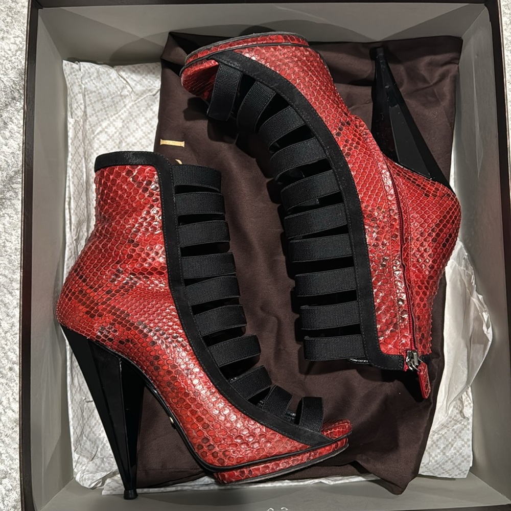Gucci Red Python Heels - Picture 8 of 8